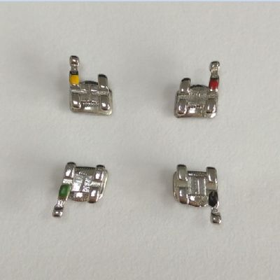 Tecnologia de solda a laser dentária ortodôntica DTC Brackets metálicos com vida útil de 3 anos