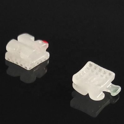 DTC Brackets Cerâmicos para Braces Ortodônticos Claros CE ISO Certificado 3 Anos