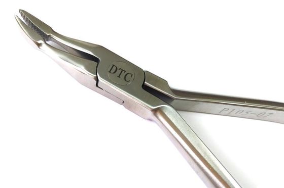 Aplicação de pinças de torque ortodônticas dentárias compatíveis com a ISO para tratamento ortodôntico eficaz
